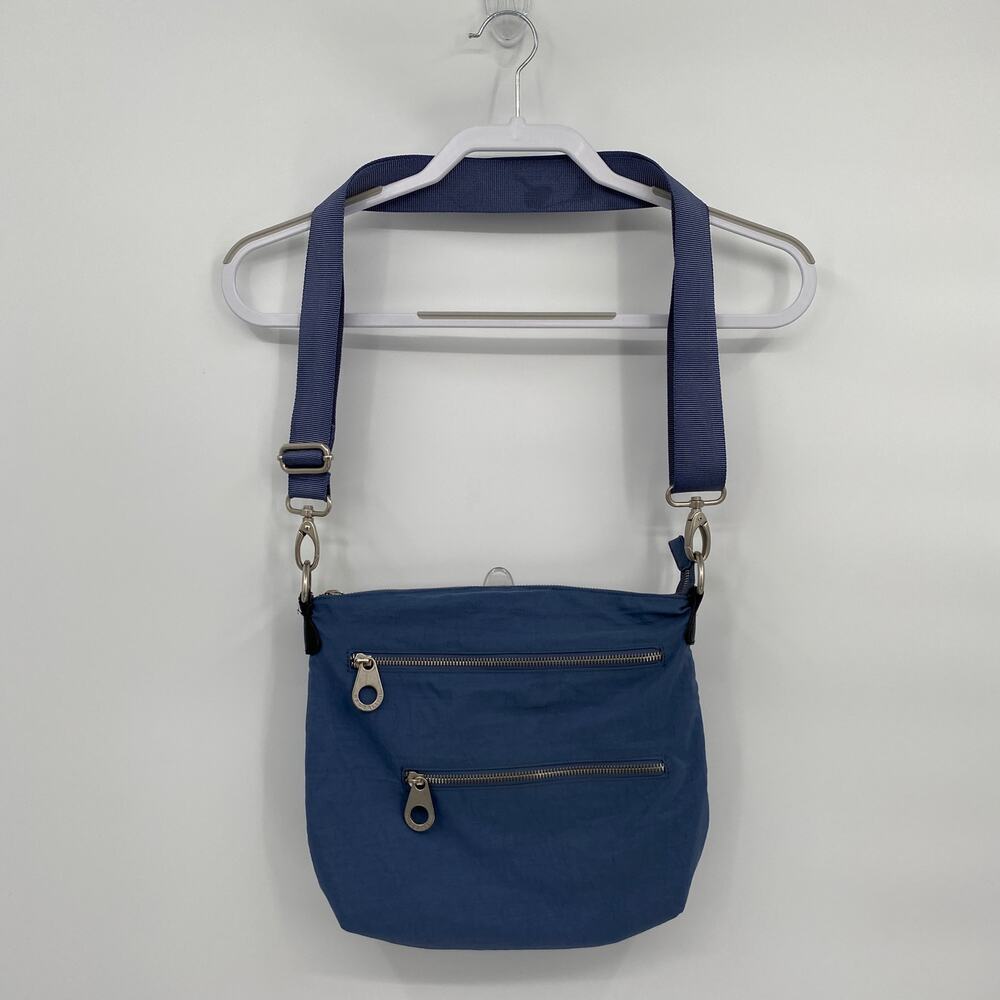 Baggallini Triple Zip Purse Crossbody Small Bag Blue